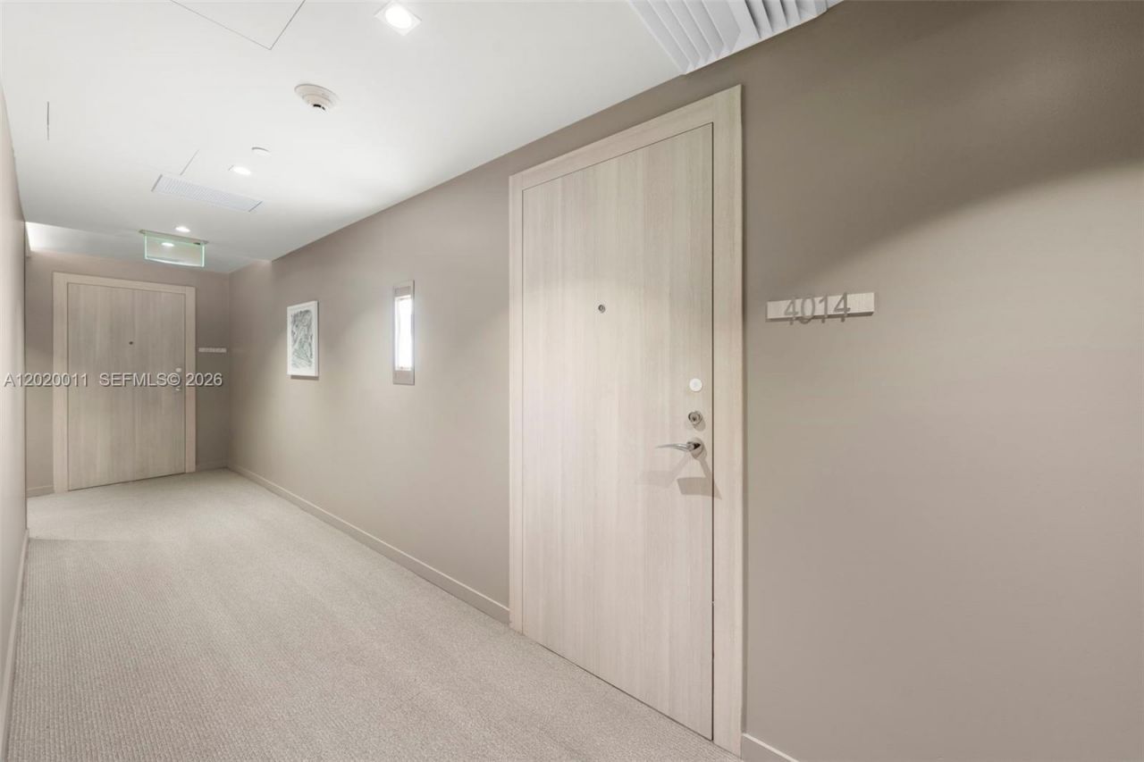 1000 Brickell Plz , Unit 4014, Miami, FL 33131 Photo