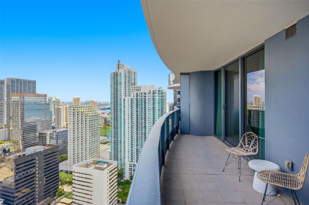 1000 Brickell Plz , Unit 4014, Miami, FL 33131 Photo