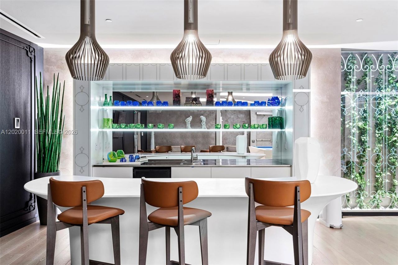 1000 Brickell Plz , Unit 4014, Miami, FL 33131 Photo