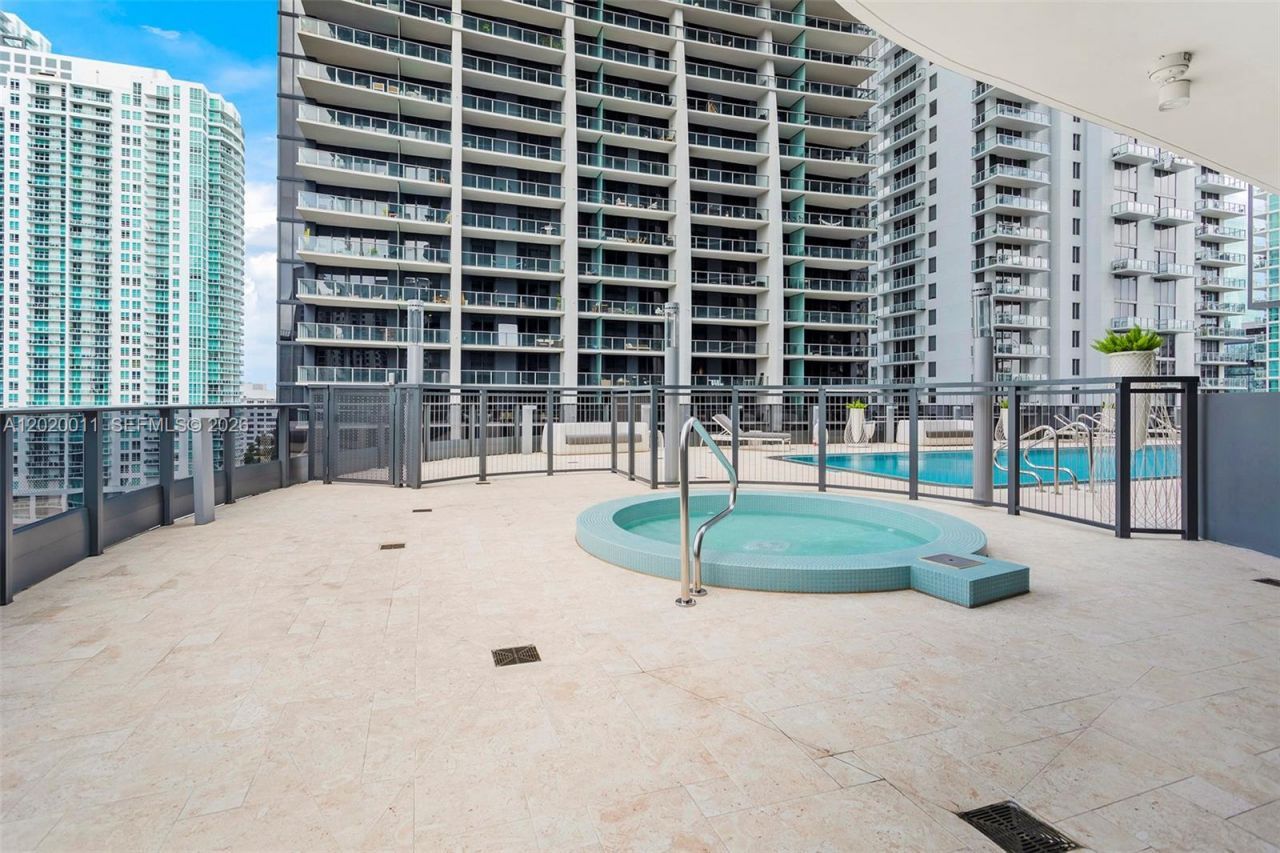 1000 Brickell Plz , Unit 4014, Miami, FL 33131 Photo