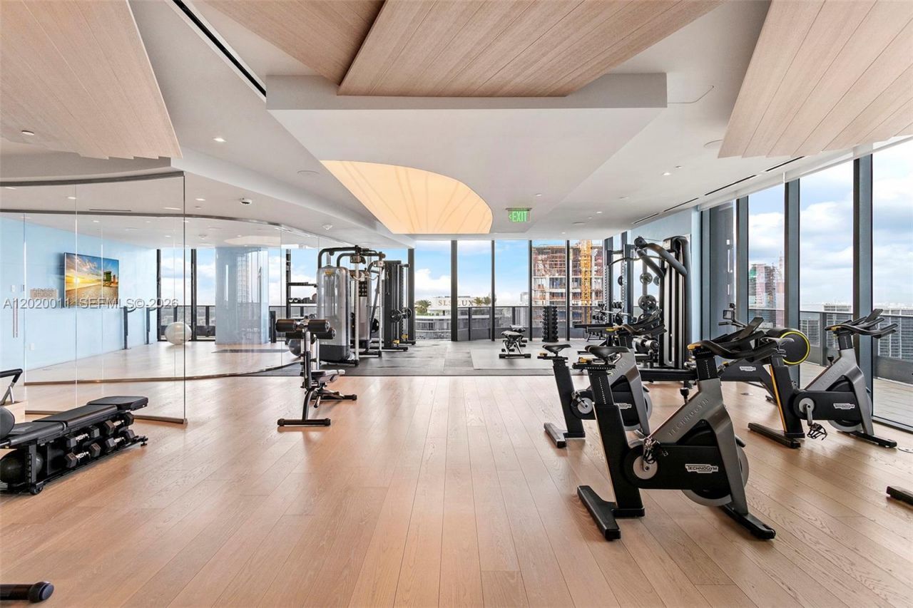 1000 Brickell Plz , Unit 4014, Miami, FL 33131 Photo