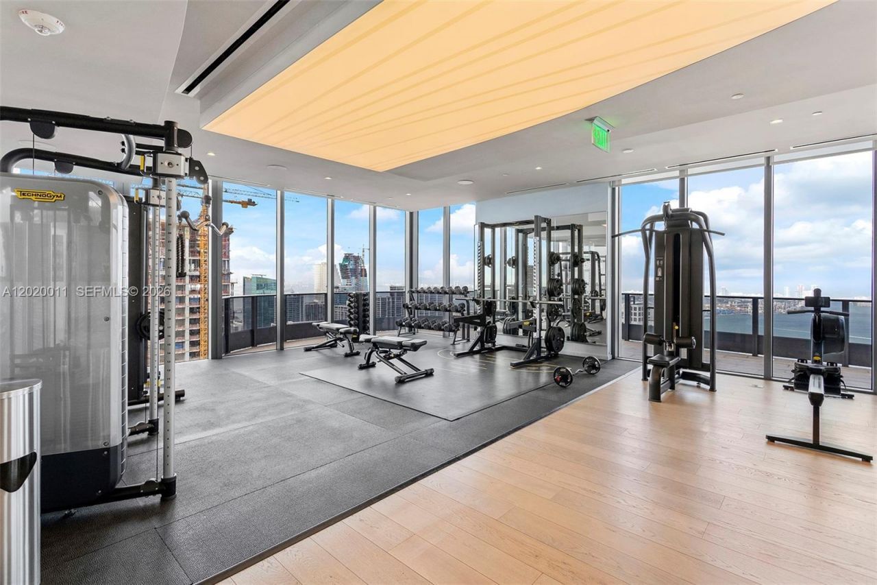 1000 Brickell Plz , Unit 4014, Miami, FL 33131 Photo