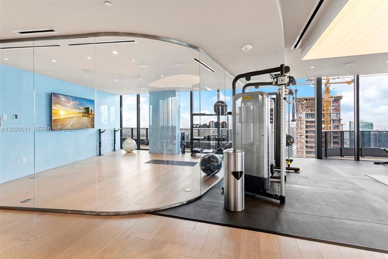 1000 Brickell Plz , Unit 4014, Miami, FL 33131 Photo