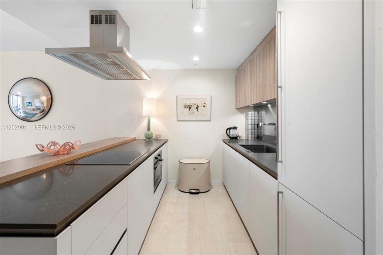 1000 Brickell Plz , Unit 4014, Miami, FL 33131 Photo