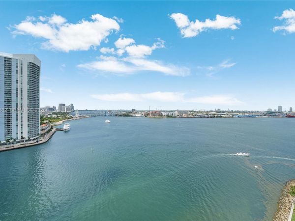 888 Brickell Key Dr , Unit 1612, Miami, FL 33131
