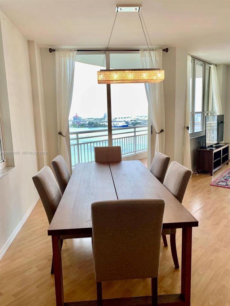 888 Brickell Key Dr , Unit 1612, Miami, FL 33131 Photo