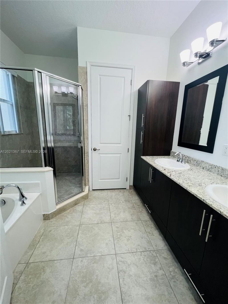 12432 NW 18th Ct, Pembroke Pines, FL 33028 Photo