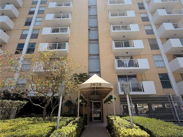 2020 NE 135th St , Unit 310, North Miami, FL 33181