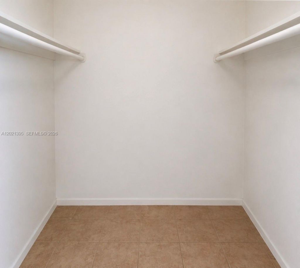 2020 NE 135th St , Unit 310, North Miami, FL 33181 Photo