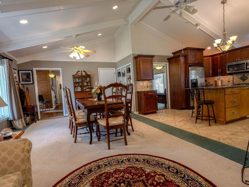 2704 Eastwood Drive, Sandusky, OH 44870 Photo 4