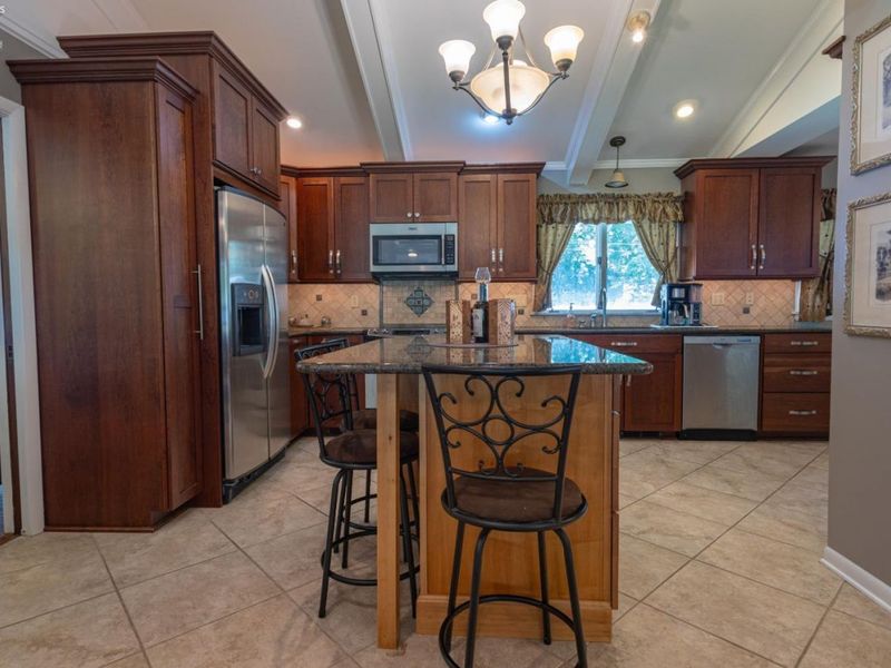 2704 Eastwood Drive, Sandusky, OH 44870 Photo 9