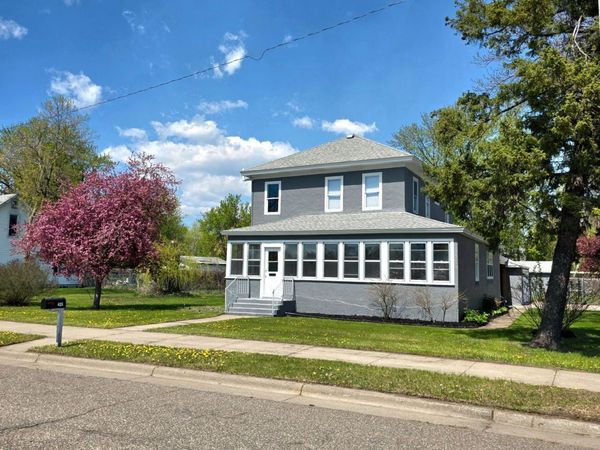 415 1st Avenue NE, Little Falls, MN 56345