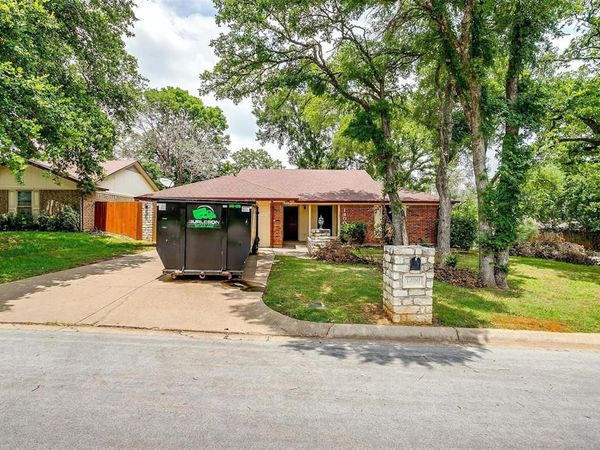 1400 Breckenridge Road , Mansfield, TX 76063