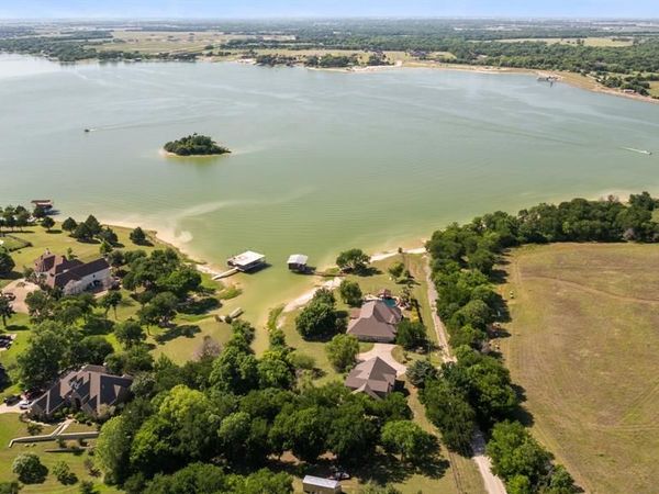 194 Old Howard Road, Waxahachie, TX 75165