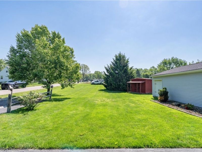 4260 Broadway Avenue NE, Louisville, OH 44641 Photo 32