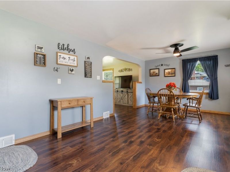 4260 Broadway Avenue NE, Louisville, OH 44641 Photo 9