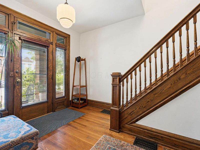 139 Warren Street , Columbus, OH 43215 Photo 4