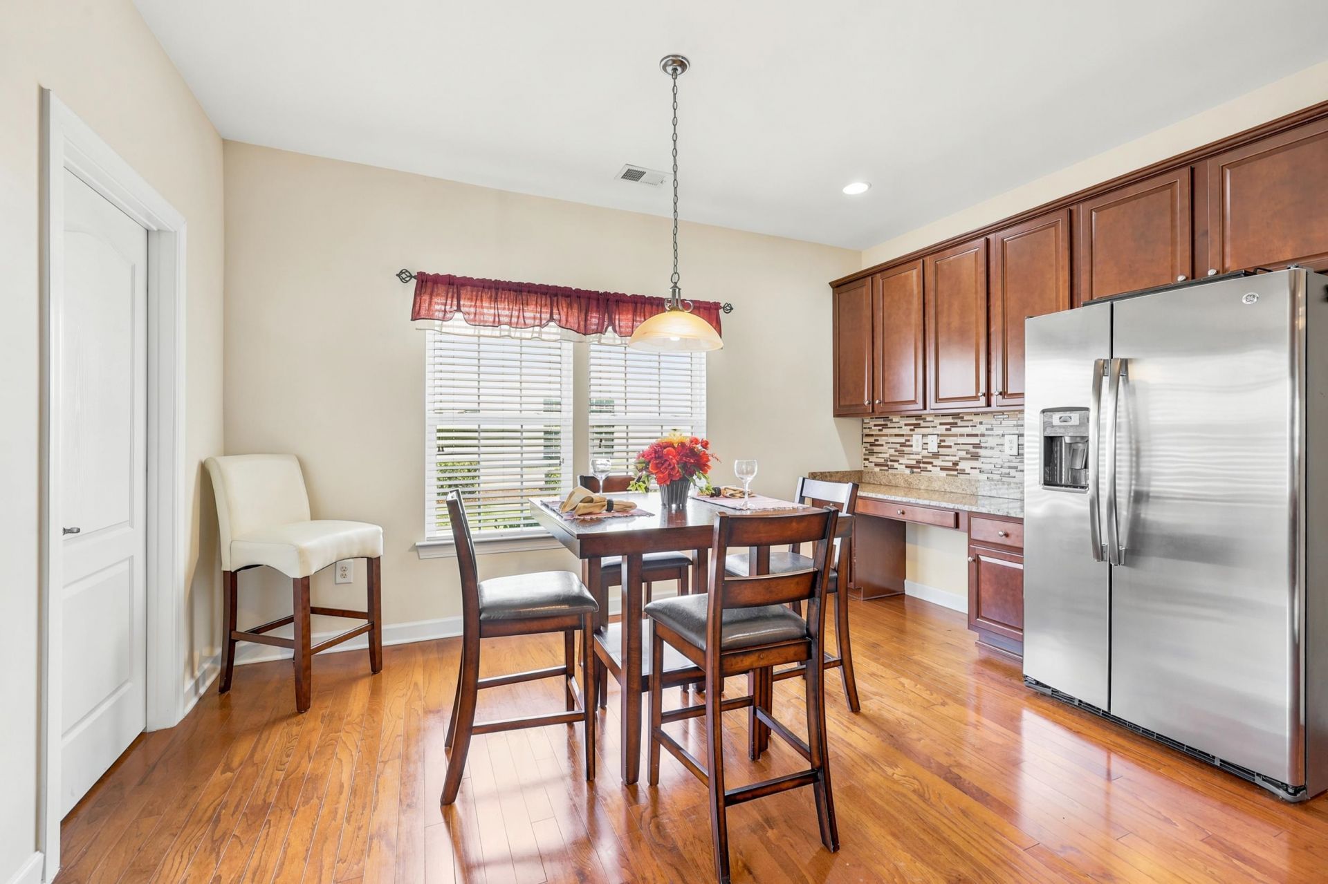 677 Harbor Bay Dr.  Photo 6