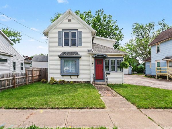 42 McKinley Avenue N, Battle Creek, MI 49017