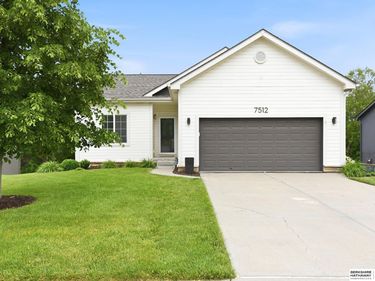 7512 S 101st Street , La Vista, NE 68129