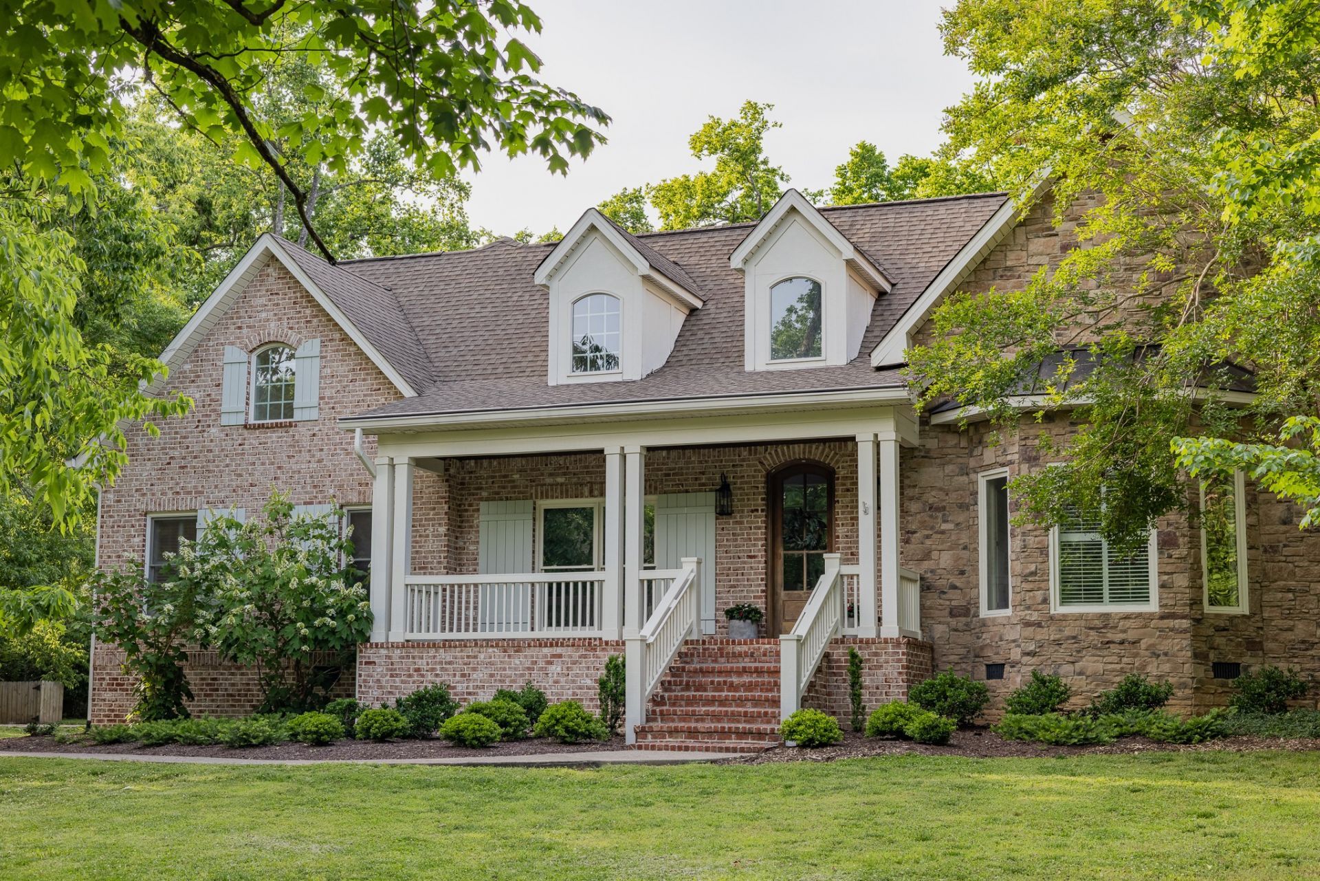 1000 Norfleet Dr, Nashville, TN 37220 Main Photo