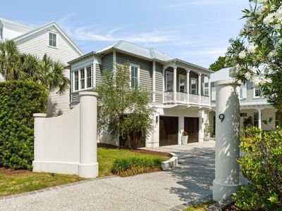 9 Duany Road, Mount Pleasant, SC 29464