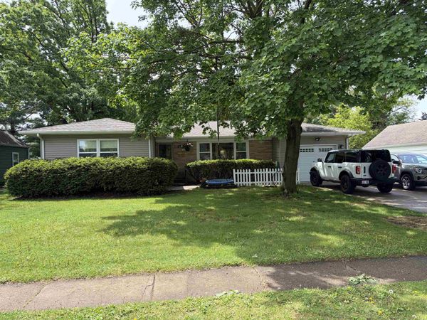 7209 North Avenue, Middleton, WI 53562