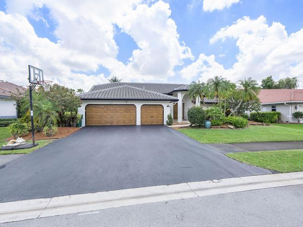5431 NW 109th Lane, Coral Springs, FL 33076