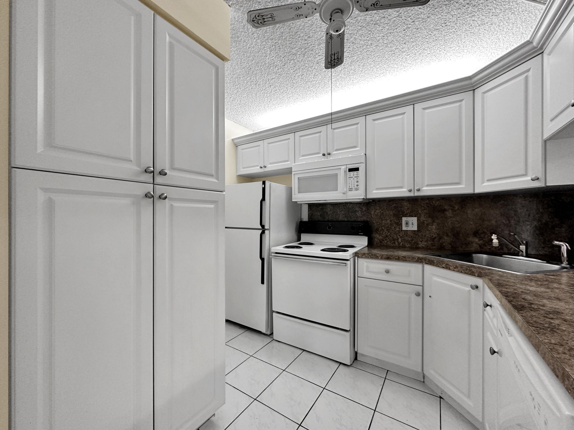 708 Sunny Pine Way, Unit A1, Greenacres, FL 33415 Photo