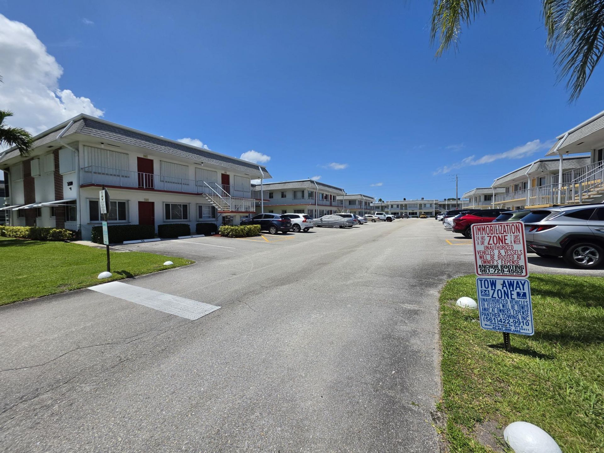 3320 Lake Osborne Drive, Unit 109, Lake Worth Beach, FL 33461 Photo