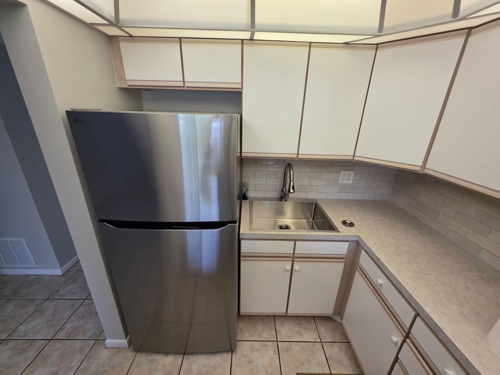 3320 Lake Osborne Drive, Unit 109, Lake Worth Beach, FL 33461 Photo
