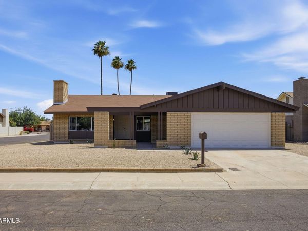 4605 W ECHO Lane, Glendale, AZ 85302