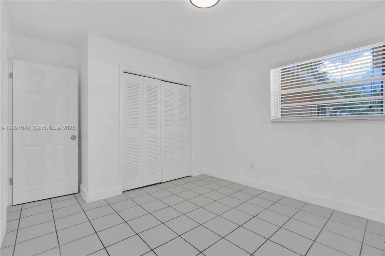 11381 SW 7th Ter, Sweetwater, FL 33174 Photo