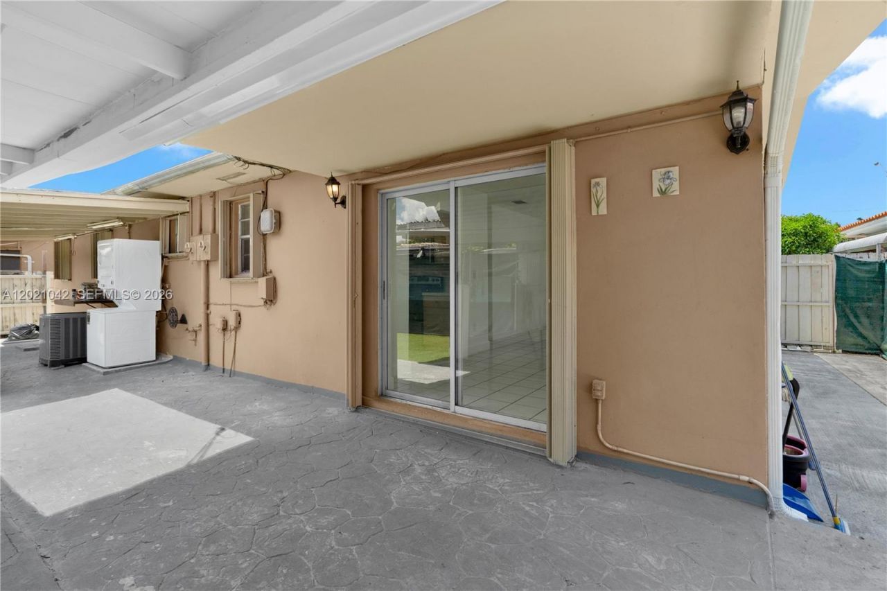 11381 SW 7th Ter, Sweetwater, FL 33174 Photo