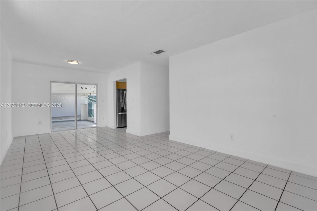 11381 SW 7th Ter, Sweetwater, FL 33174 Photo