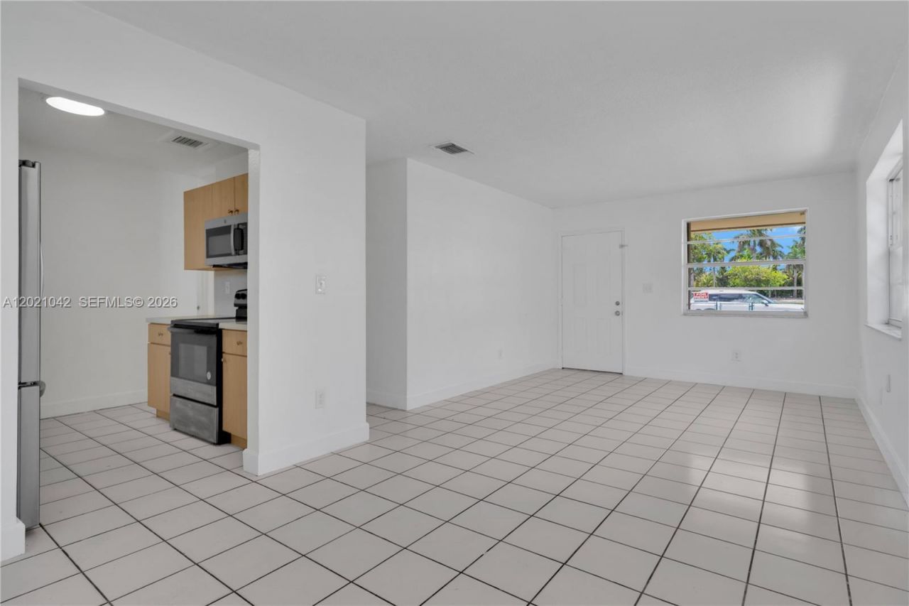 11381 SW 7th Ter, Sweetwater, FL 33174 Photo