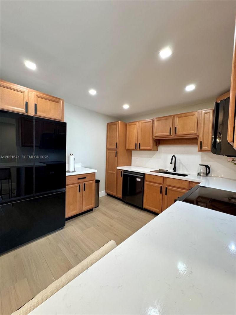 2851 NE 183rd St , Unit 1607E, Aventura, FL 33160 Photo