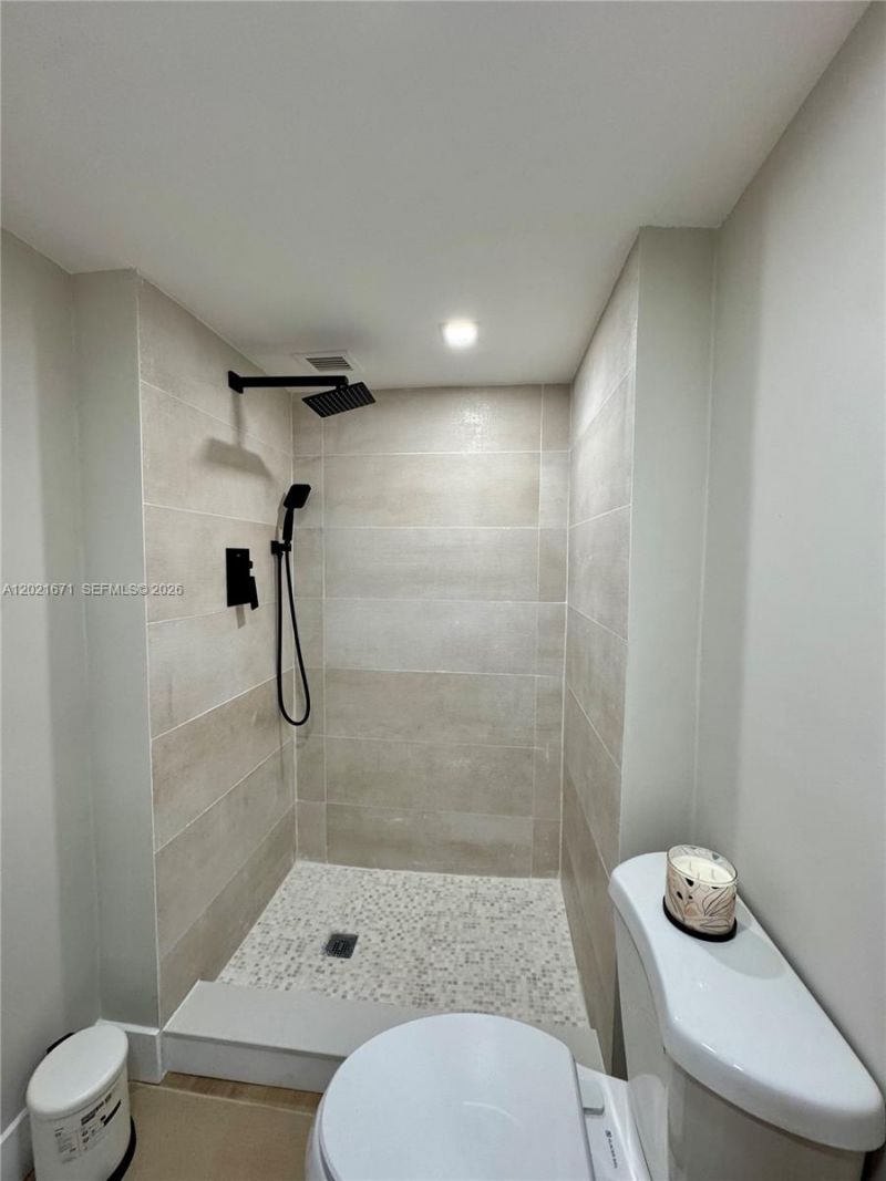 2851 NE 183rd St , Unit 1607E, Aventura, FL 33160 Photo