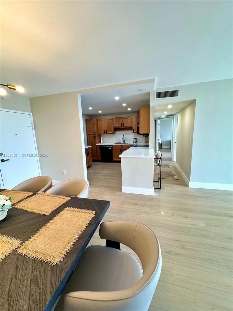 2851 NE 183rd St , Unit 1607E, Aventura, FL 33160 Photo