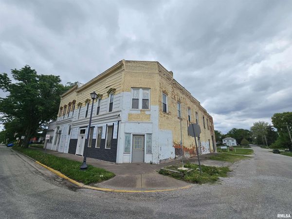 201 S MAIN Street, Athens, IL 62613