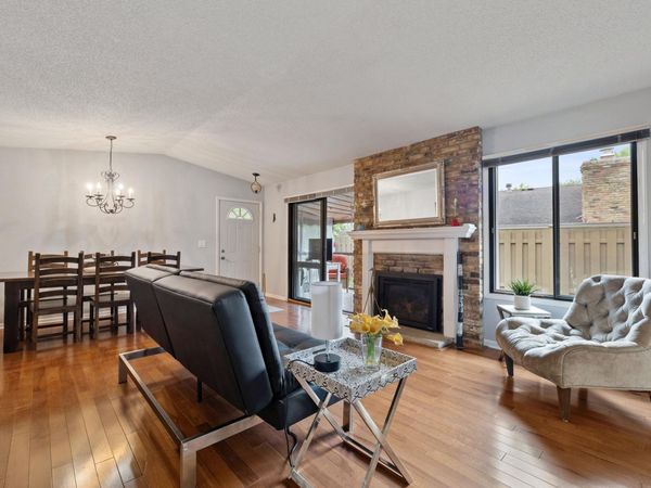 2252 Country Lane , Minnetonka, MN 55305