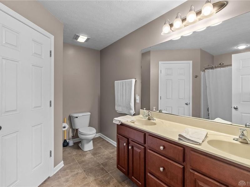 665 King Richard Court, Troy, OH 45373 Photo 24