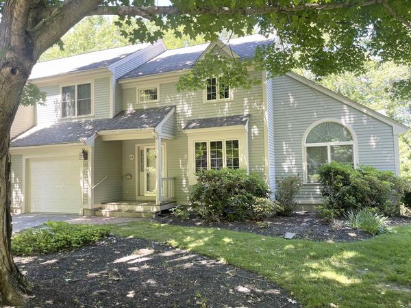 63 Peninsula Drive, Stratham, NH 03885