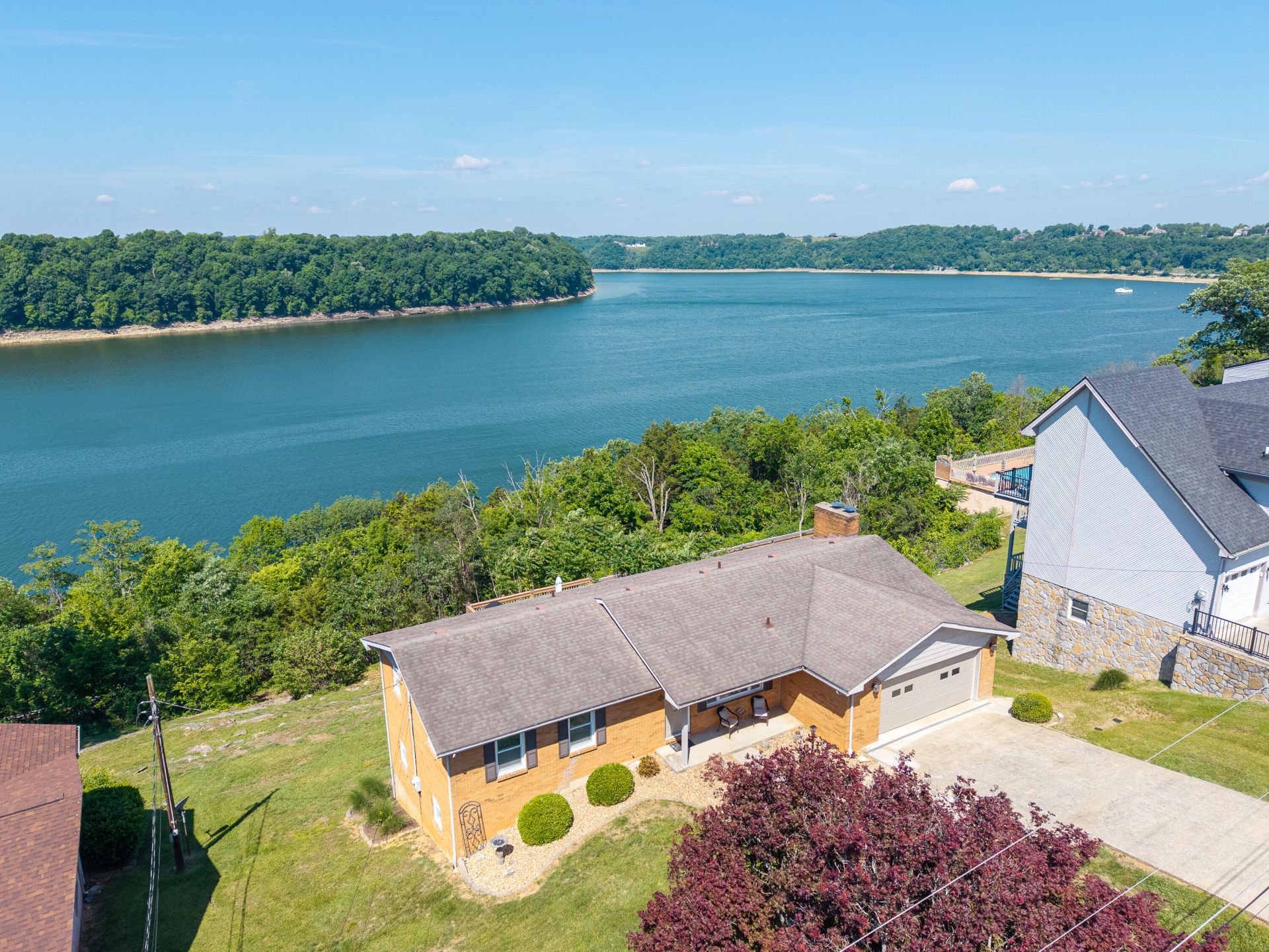 235 Lakeview Drive, Somerset, KY 42503 Main Photo