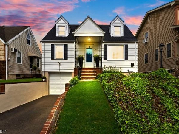 128 Livingston Rd, Linden, NJ 07036