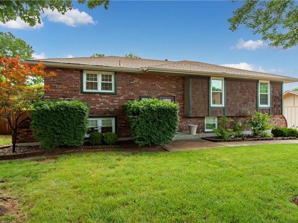 2505 S Whitney Avenue, Independence, MO 64057
