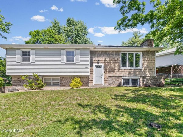 144 CRESENT DRIVE, Jefferson City, MO 65109
