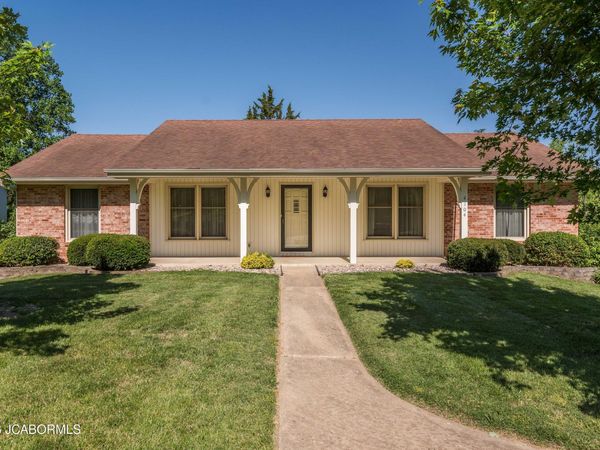 4104 GREENBRIER DRIVE, Jefferson City, MO 65109