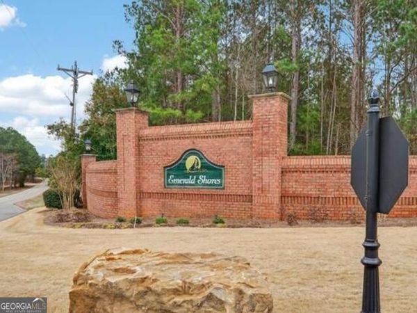 2010 Clearwater Drive, White Plains, GA 30678