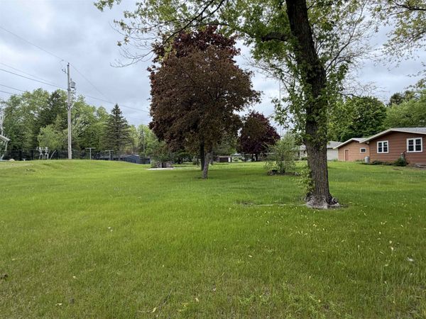 L2 Palmer Avenue, Green Lake, WI 54941